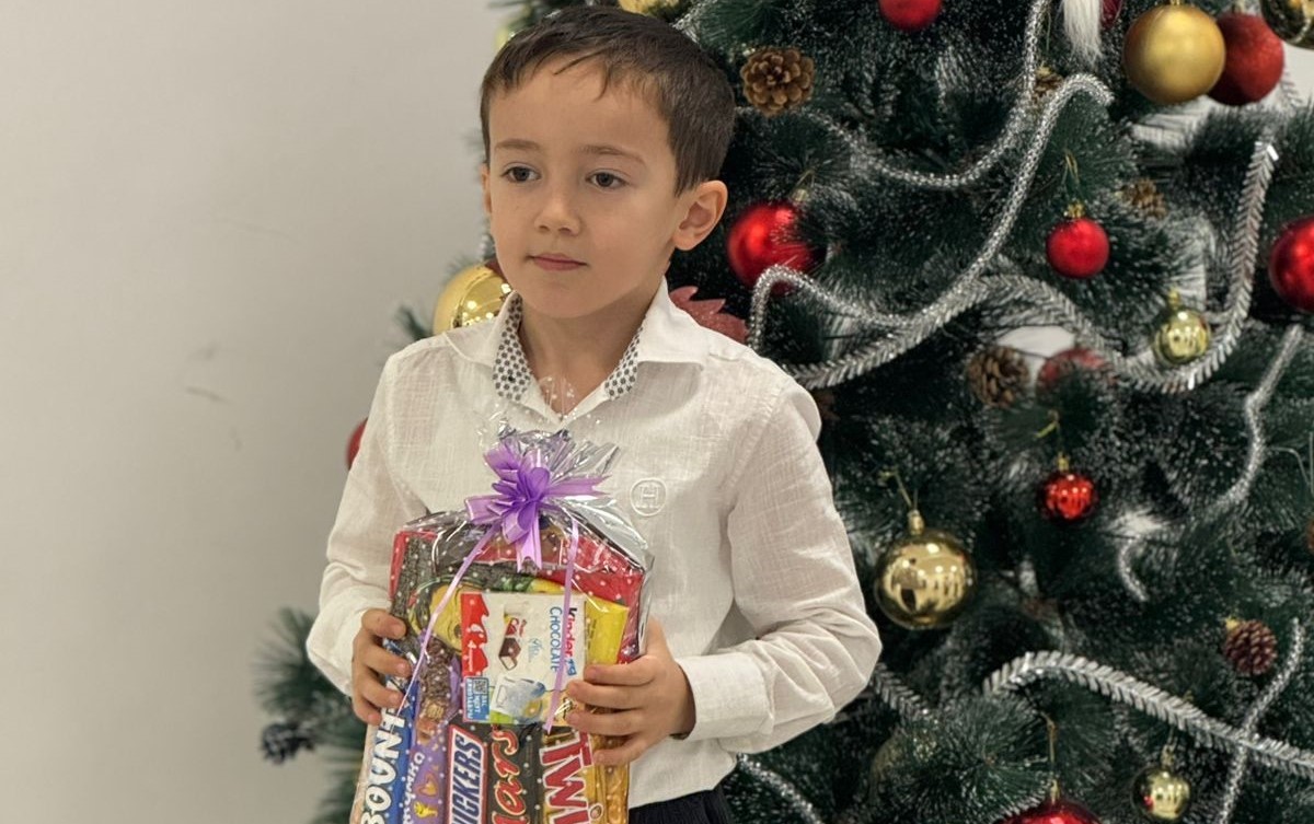 Карабудахкентский Комплексный центр поздравил 250 подопечных детей с наступающим Новым годом